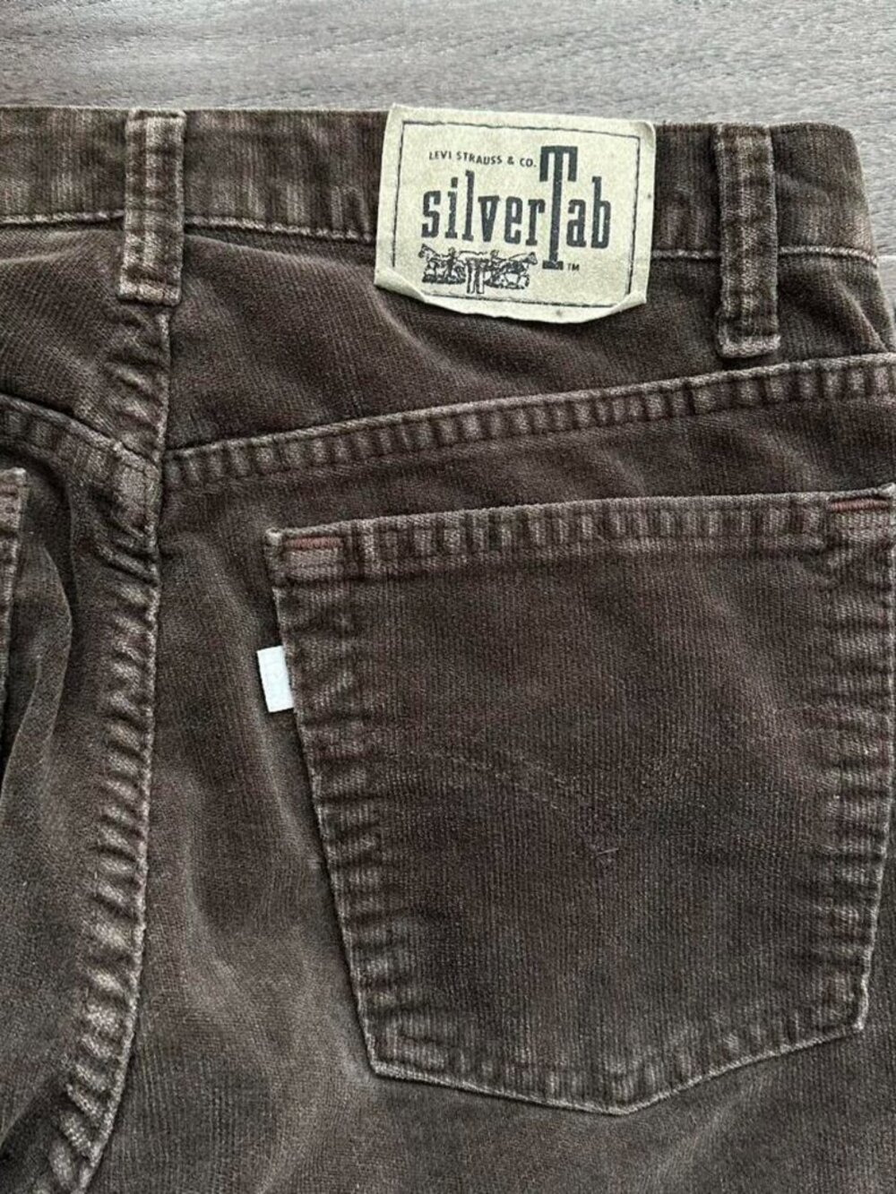 Vintage Levi’s SilverTab Brown Corduroy Pants Loose Fit 30x30 90s - Picture 5 of 6